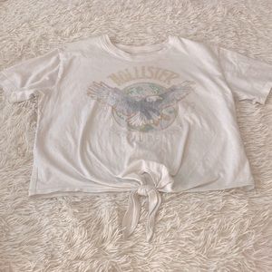 White Hollister graphic t-shirt